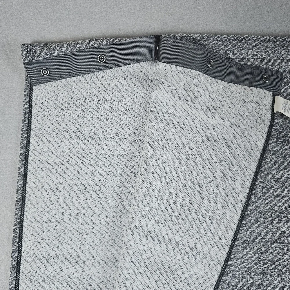 Lululemon Vinyasa Scarf Womens One Size Heather Gray Herringbone Snap Arm Holes